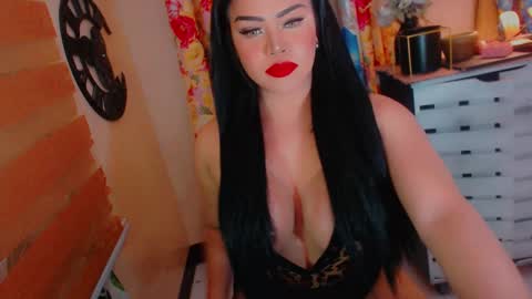 Snapshot of majestic_celina chatting on February 27, 7:01 am majestic_celina online show from February 27, 7:01 am