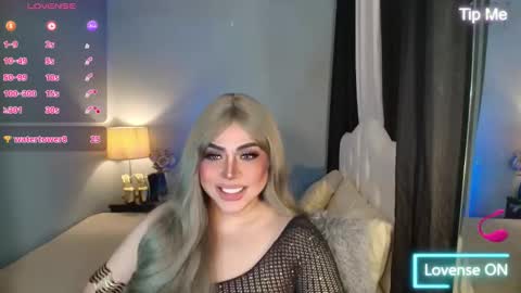 Snapshot of majestydannaxx chatting on November 12, 6:25 am majestydannaxx online show from November 12, 6:25 am