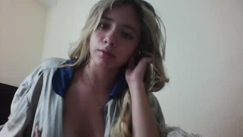 majo_gomezz online show from January 19, 5:22 am