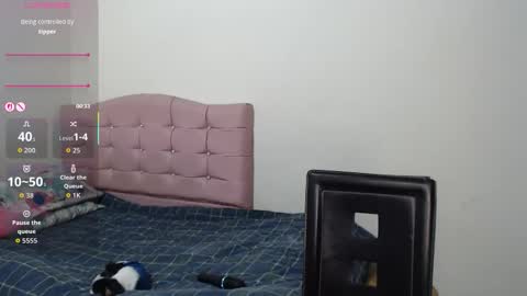 MAKENNAA online show from November 11, 8:58 am