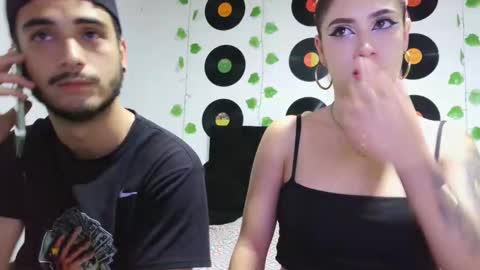 Snapshot of makenzy_darly chatting on December 6, 12:56 am Makenzy darly online show from December 6, 12:56 am