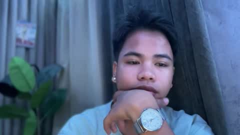 Snapshot of makeyoumineee chatting on April 13, 7:58 am makeyoumineee online show from April 13, 7:58 am