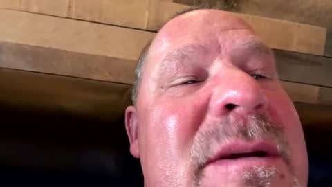 makeyousquirt1969 online show from January 9, 8:32 pm