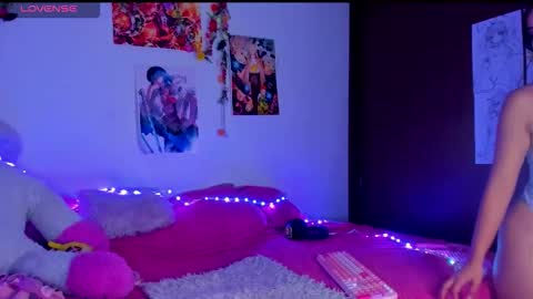 Maki Sins online show from November 19, 5:40 am