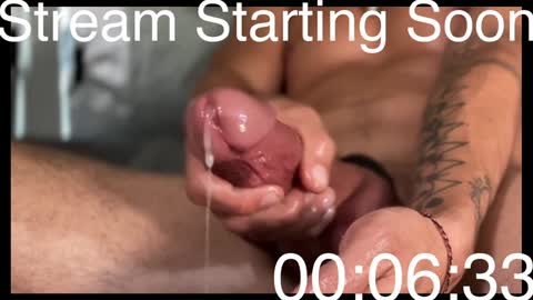 Snapshot of makingmoans chatting on December 5, 10:23 pm Mack Makingmoans Twitter online show from December 5, 10:23 pm