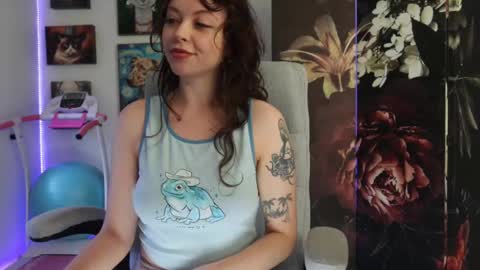 Snapshot of makiyahbelle2 chatting on February 11, 8:05 am MakiyahBelle online show from February 11, 8:05 am