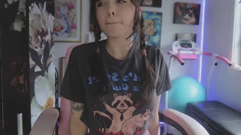 MakiyahBelle online show from January 19, 7:34 am