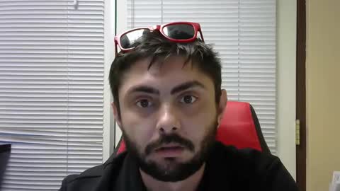 Snapshot of mako4eva chatting on December 18, 12:27 am mako4eva online show from December 18, 12:27 am