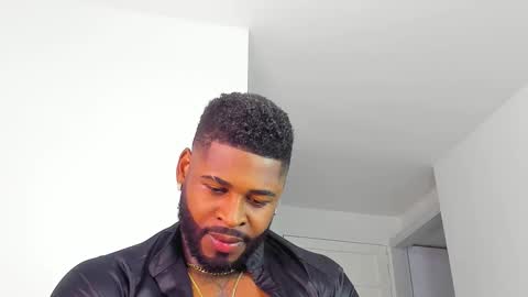 Makonnen online show from November 17, 5:24 am