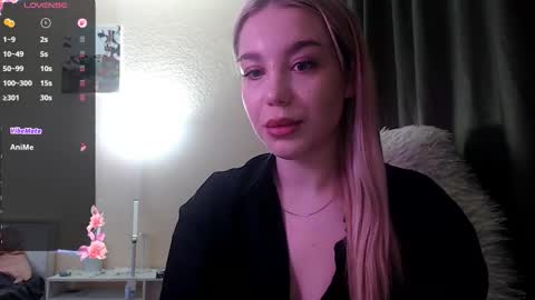 maksisisia online show from October 22, 2:50 pm