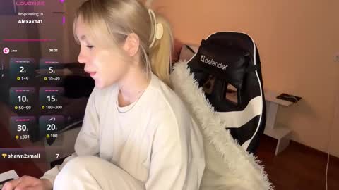 maksisisia online show from October 27, 2:43 pm