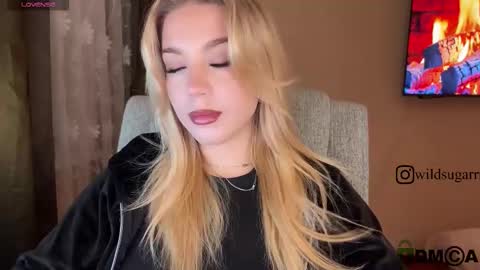 maksisisia online show from December 14, 2:00 pm