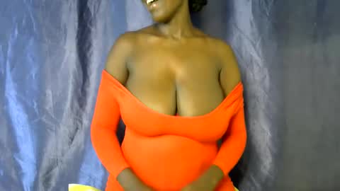 malaika_musa online show from May 29, 4:16 pm