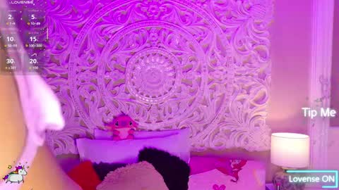 Snapshot of malaikabrown chatting on May 17, 4:32 am online show from May 17, 4:32 am