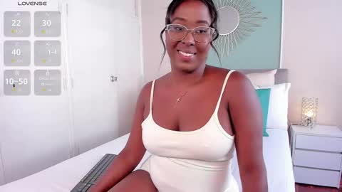 Snapshot of malak_brawn chatting on October 16, 5:03 pm Malak Brawn online show from October 16, 5:03 pm