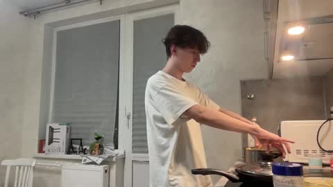 Snapshot of malcolm_yang chatting on February 4, 4:08 pm Tom and Mark 3 online show from February 4, 4:08 pm