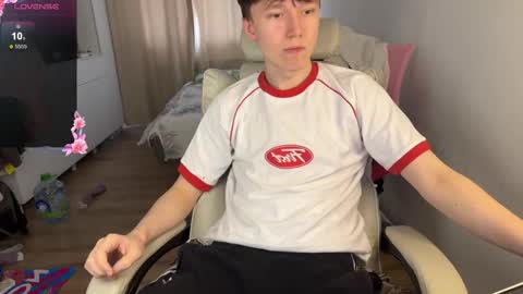 Snapshot of malcolm_yang chatting on October 4, 10:35 am Tom and Mark 3 online show from October 4, 10:35 am