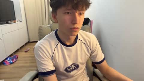 Snapshot of malcolm_yang chatting on October 24, 1:29 pm Tom and Mark 3 online show from October 24, 1:29 pm