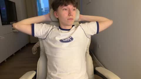 Snapshot of malcolm_yang chatting on October 25, 2:35 pm Tom and Mark 3 online show from October 25, 2:35 pm