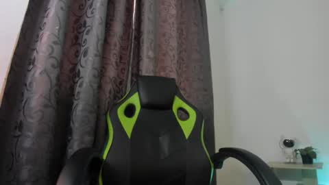 Snapshot of male_pussy chatting on September 14, 12:15 pm ADAM online show from September 14, 12:15 pm