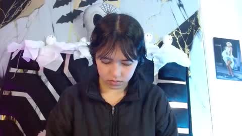 malejacs01 online show from October 29, 11:34 am