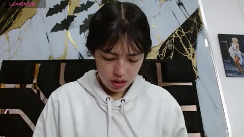 malejacs01 online show from December 2, 11:37 am