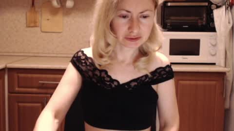 Malena online show from May 23, 9:30 pm