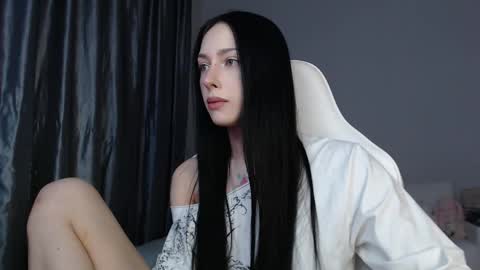 piu online show from March 18, 4:54 pm