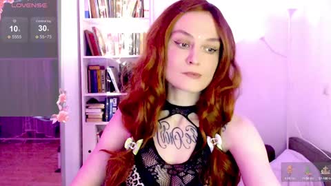 Snapshot of mali_sia chatting on February 7, 12:42 am Mischelle online show from February 7, 12:42 am