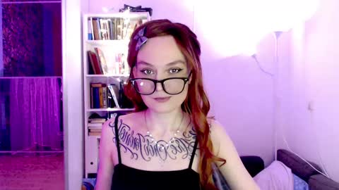 Snapshot of mali_sia chatting on February 9, 1:11 am Mischelle online show from February 9, 1:11 am