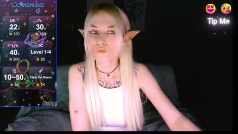 Snapshot of mali_sia chatting on October 2, 10:28 pm Mischelle online show from October 2, 10:28 pm