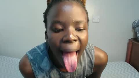 lati online show from November 26, 12:39 pm