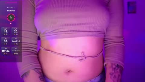 Snapshot of malicia_witch_ chatting on May 13, 4:32 am Mar Alicia Rosie v A L I C I A W I T C - Meg Cherie online show from May 13, 4:32 am