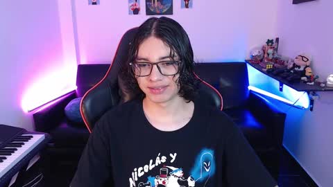 Snapshot of malik_harrison_ chatting on February 25, 2:22 pm Malik online show from February 25, 2:22 pm