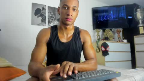 malkongarcia online show from April 5, 1:03 am