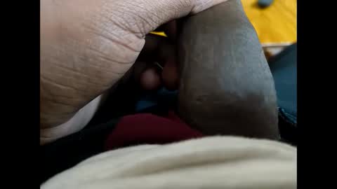 Snapshot of mallik63040 chatting on December 9, 5:51 am Sree0703 online show from December 9, 5:51 am