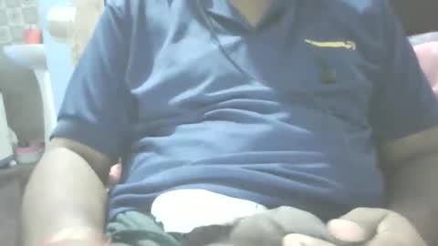 Snapshot of mallik63040 chatting on February 10, 6:53 am Sree0703 online show from February 10, 6:53 am