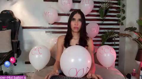 Snapshot of mallory_dietlinde chatting on June 23, 2:20 am mallory_dietlinde online show from June 23, 2:20 am