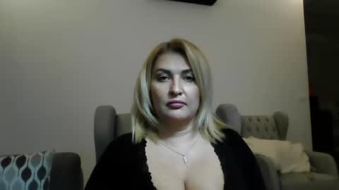 Snapshot of malorine chatting on November 21, 7:23 pm malorine online show from November 21, 7:23 pm