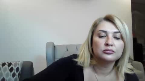 Snapshot of malorine chatting on November 22, 7:24 pm malorine online show from November 22, 7:24 pm