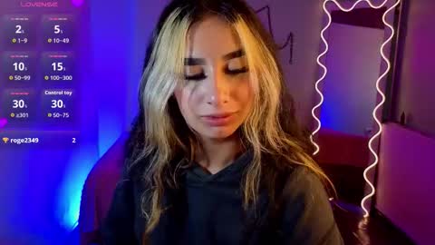 Malory  online show from October 23, 7:23 pm