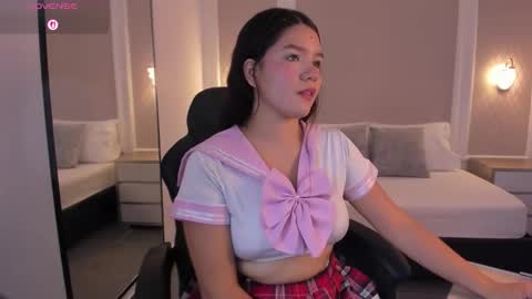 M A L U online show from October 25, 4:09 am