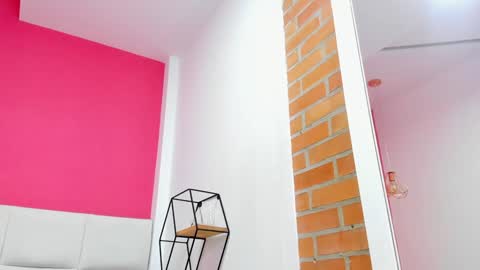 Melanie online show from December 20, 9:39 pm