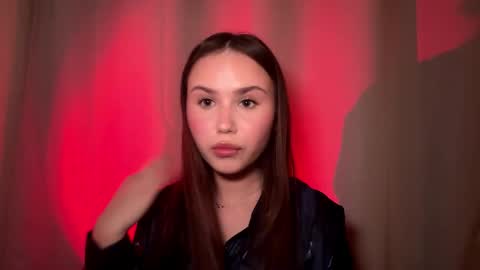 Snapshot of mammieknowles chatting on February 21, 8:10 pm Mia Davis online show from February 21, 8:10 pm