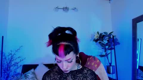   online show from January 16, 7:18 pm