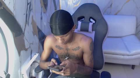 man_san11 online show from November 9, 3:10 pm