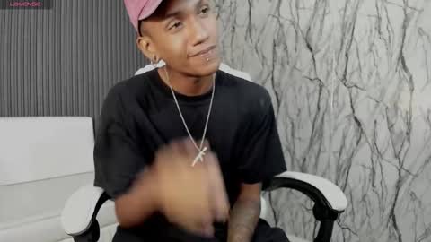 man_san11 online show from November 18, 2:43 pm