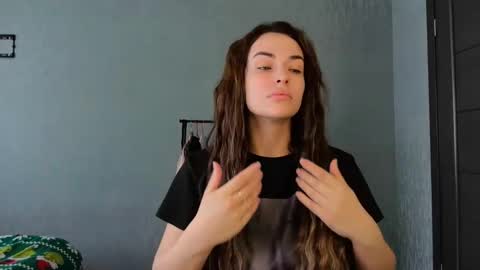 MandiBrooks online show from April 8, 9:20 am