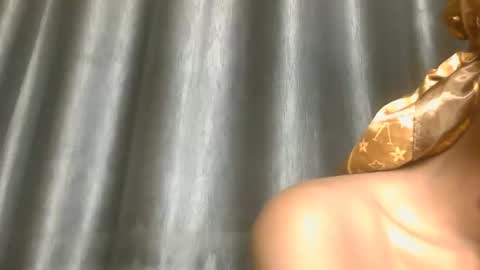 Snapshot of mandymia chatting on February 13, 4:08 am mandymia online show from February 13, 4:08 am