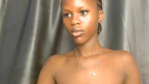 Snapshot of mandymia chatting on February 21, 5:25 pm mandymia online show from February 21, 5:25 pm